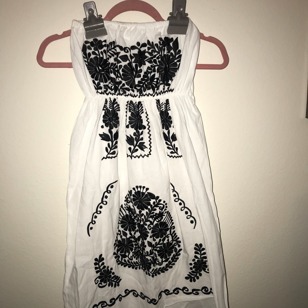 Mexican embroidered strapless dress
